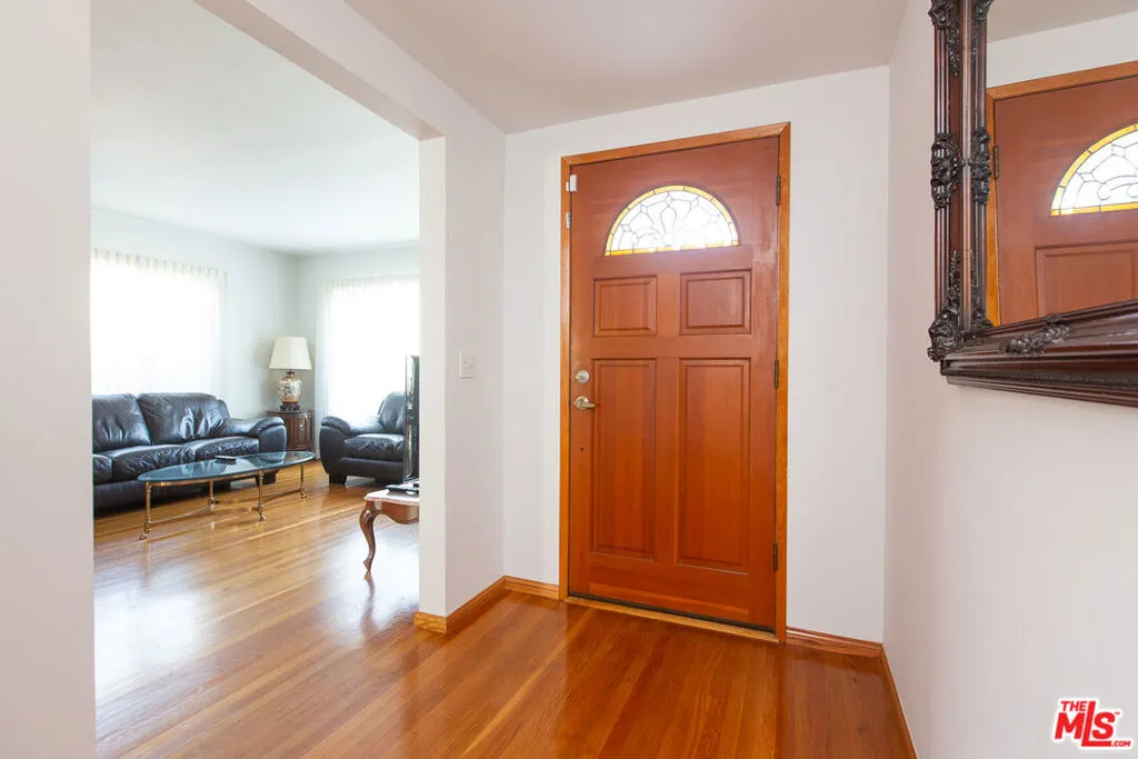 137 N Burnaby Drive, Glendora, California 91741 home-pic-11